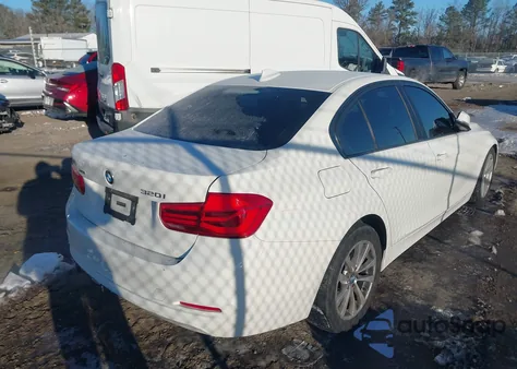 2018 BMW 320I xDrive из США, поврежденный, VIN WBA8E5G54JNU45782